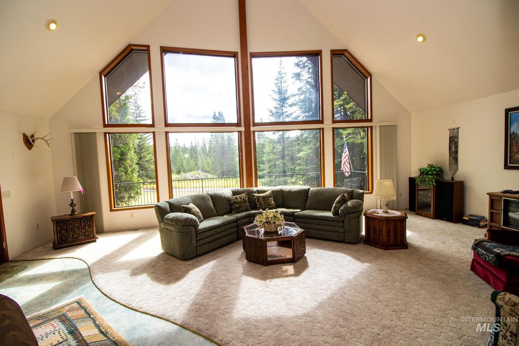 Photo of 20888 Upper Fords Creek Rd, Weippe, ID 83553 (MLS # 98980995)