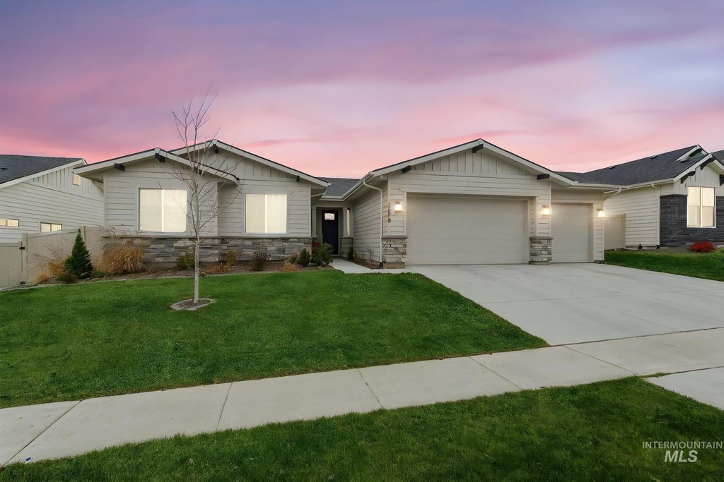 Photo of 12602 S Teano Ave, Nampa, ID 83686 (MLS # 98982342)
