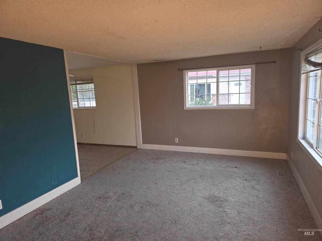 Photo of 2020 I St, Heyburn, ID 83336 (MLS # 98965862)