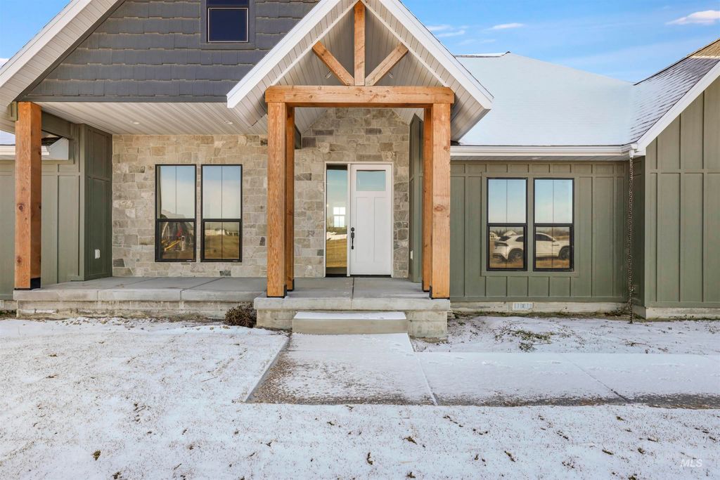 Photo of 262 Ferdinand Circle, Burley, ID 83318 (MLS # 98972670)