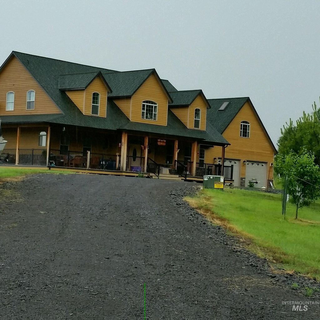 Photo of 5371 Upper Fords Creek #&amp; 5373 Upper fords C, Orofino, ID 83544 (MLS # 98980115)
