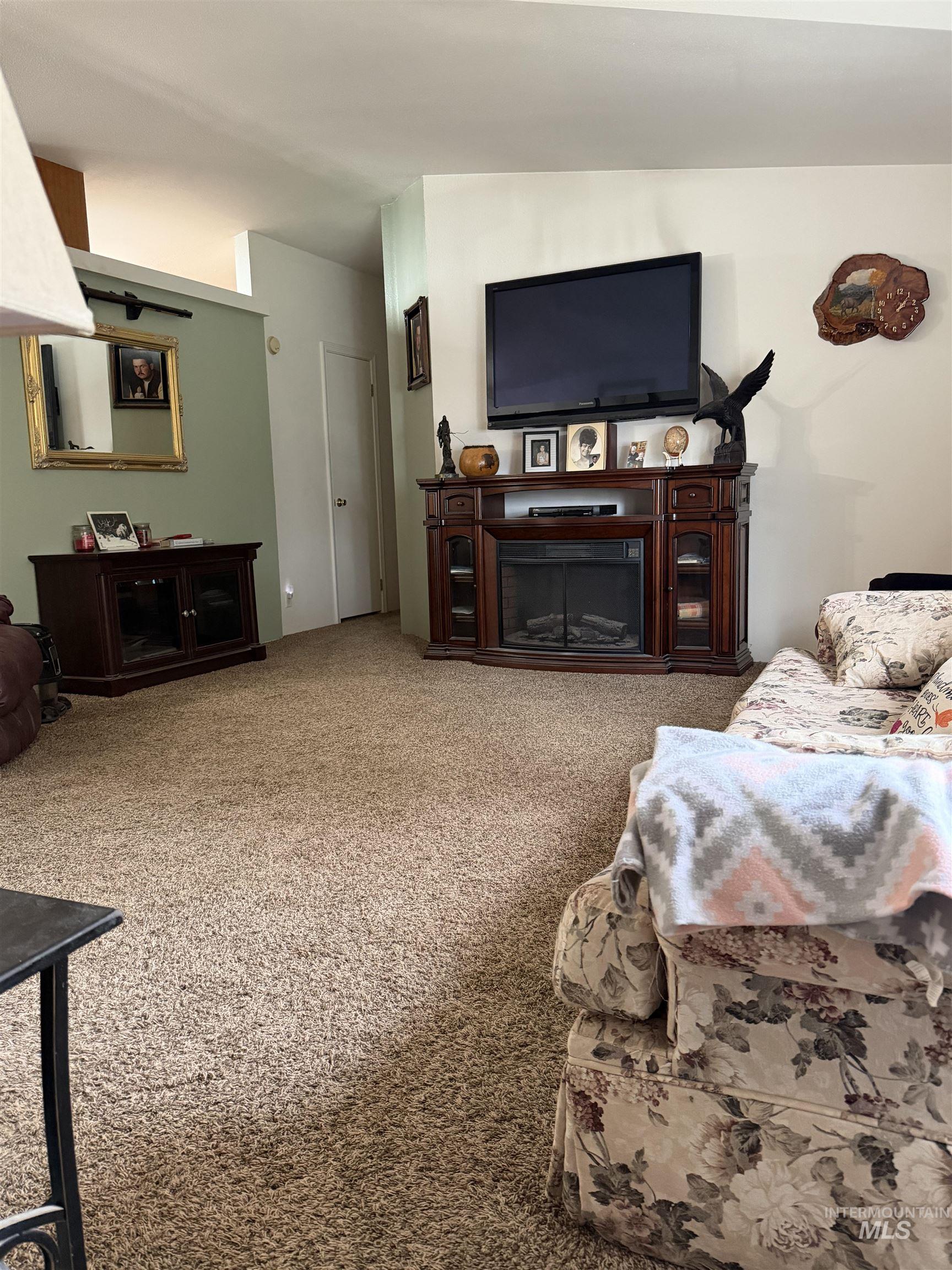 151 Quicksilver Ave.