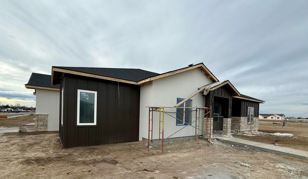 Photo of 521 Sunspot Drive #Lot 14 Block 3, Twin Falls, ID 83301 (MLS # 98974169)