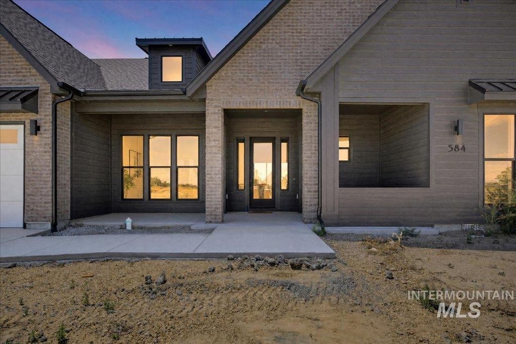 Photo of 584 Founder Ave, Middleton, ID 83644 (MLS # 98992519)
