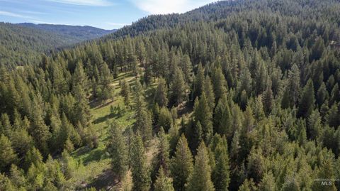 Photo of 34 Clear Creek Road, Cascade, ID 83611 (MLS # 98915588)