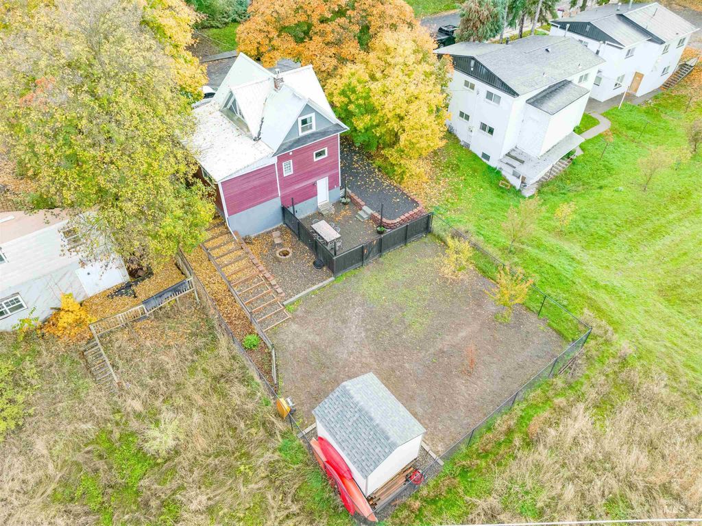 Photo of 212 E Henley St, Moscow, ID 83843 (MLS # 98982291)