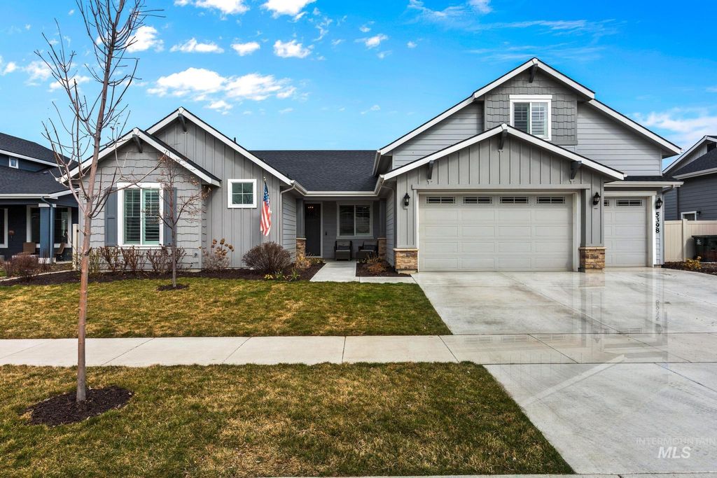 Photo of 5398 W Avilla Dr, Meridian, ID 83464 (MLS # 98978585)
