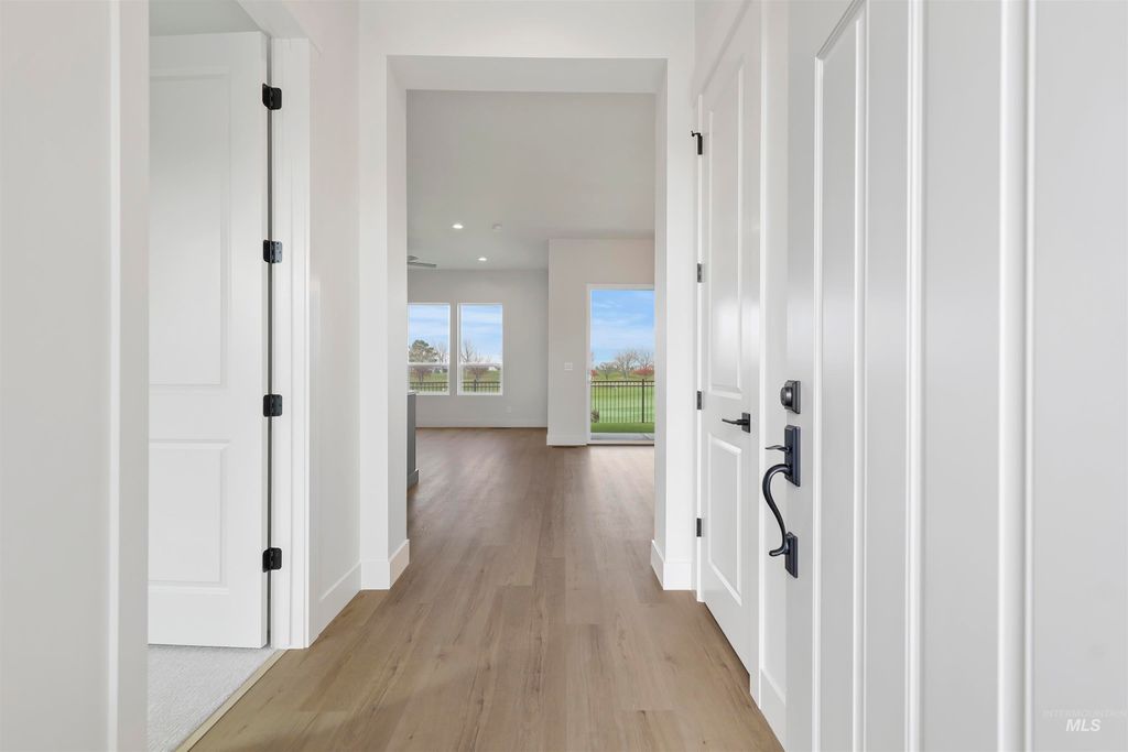 Photo of 11209 S Corballis Ln, Kuna, ID 83634 (MLS # 98974544)