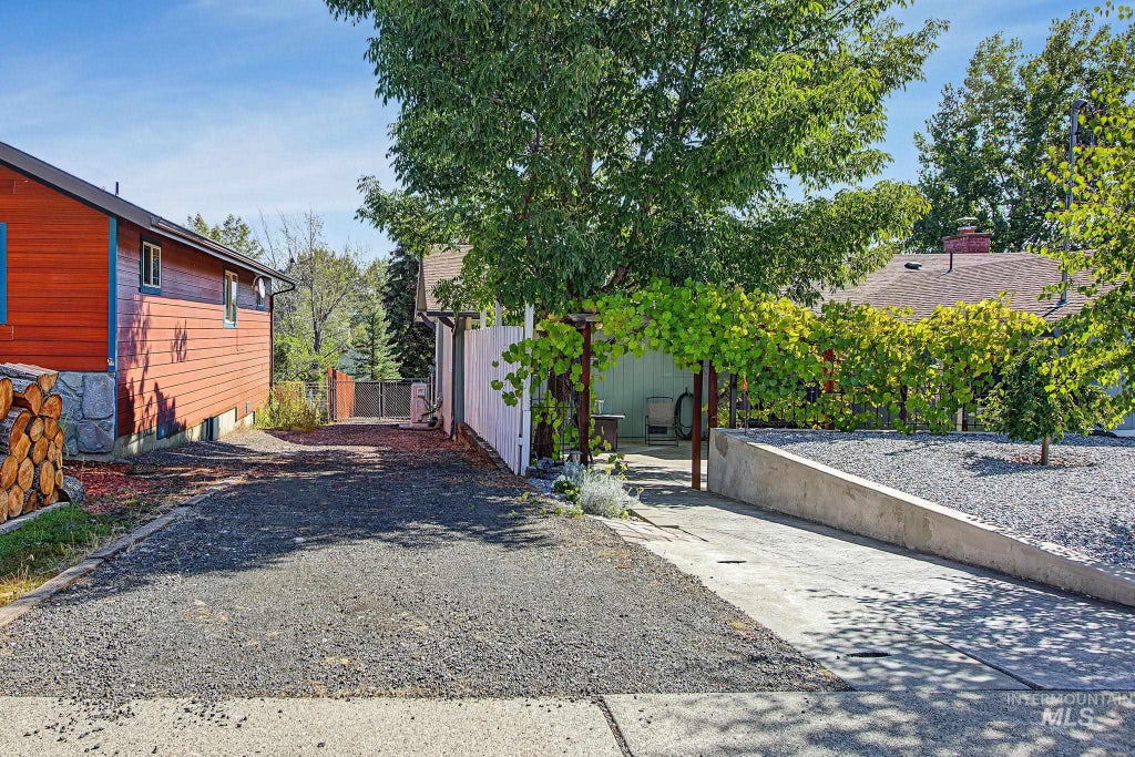 Photo of 317 S Boulevard ST, Grangeville, ID 83530 (MLS # 99000592)