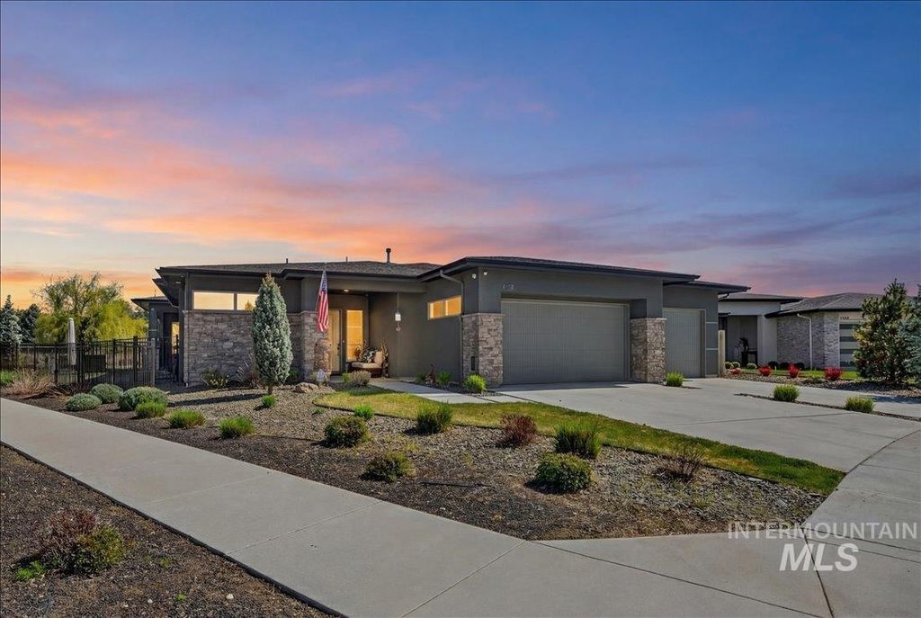 Photo of 4718 E Goldstone Dr, Meridian, ID 83642 (MLS # 98981340)