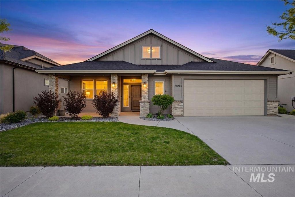 Photo of 3093 NW 13th St, Meridian, ID 83646 (MLS # 98983083)