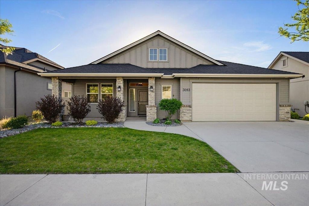 Photo of 3093 NW 13th St, Meridian, ID 83646 (MLS # 98983083)