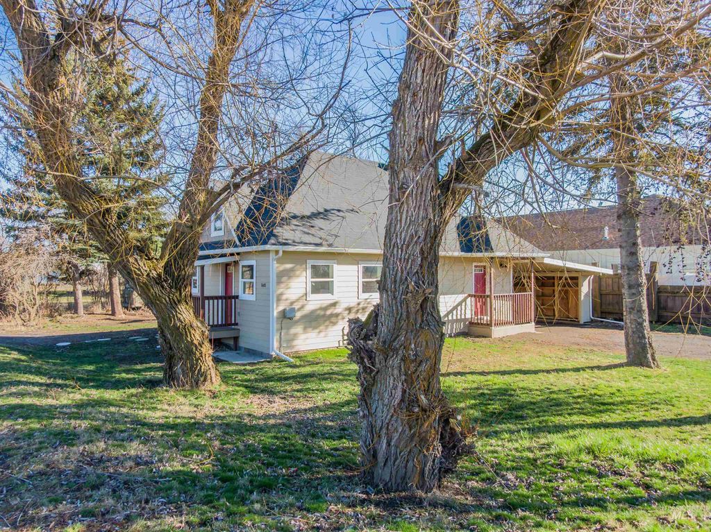 Photo of 1605 E F Street, Moscow, ID 83843 (MLS # 98975042)