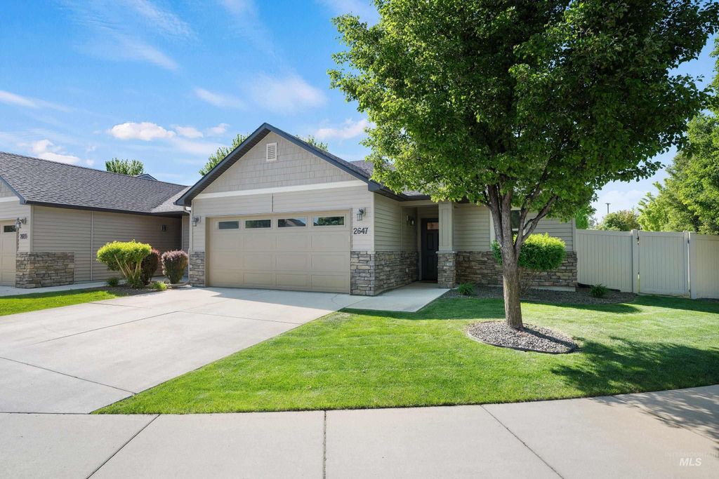 Photo of 2647 E Apricot Drive, Meridian, ID 83646 (MLS # 98985249)