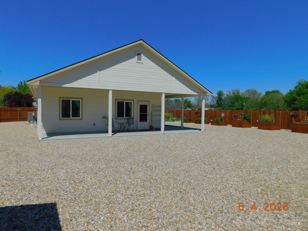 Photo of 905 E. 5th St, Emmett, ID 83617 (MLS # 98984907)