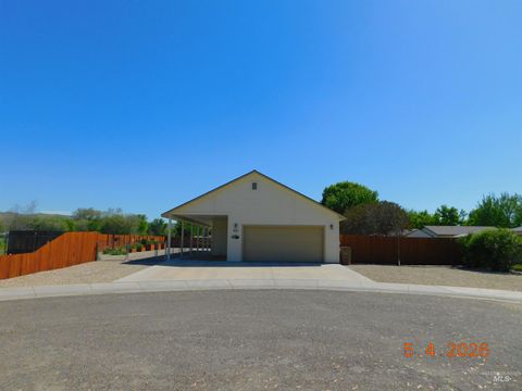 Photo of 905 E. 5th St, Emmett, ID 83617 (MLS # 98984907)