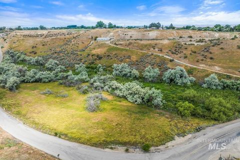 Photo of 510 Ontario Heights Rd, Ontario, OR 97914 (MLS # 98949723)