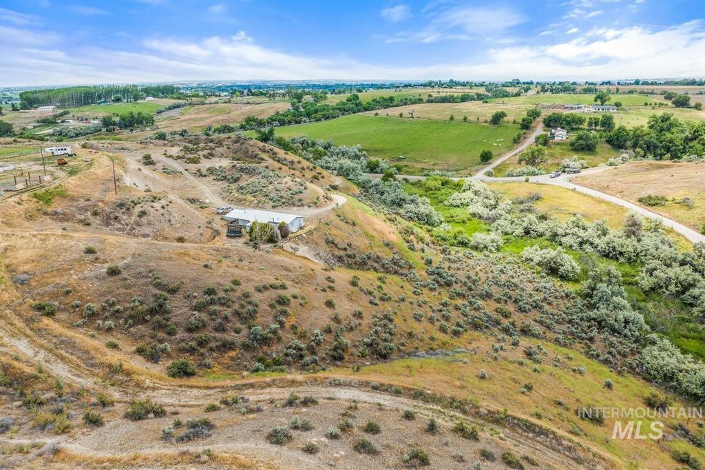 Photo of 510 Ontario Heights Rd, Ontario, OR 97914 (MLS # 98949723)