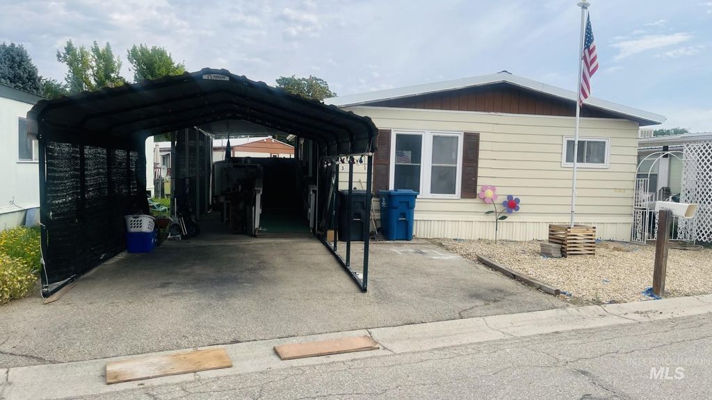 Photo of 2205 E Linden St #37, Caldwell, ID 83605 (MLS # 98993943)
