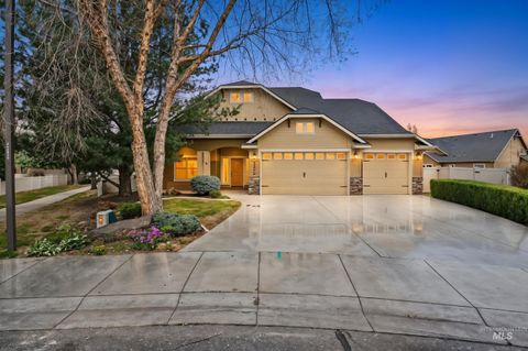 Photo of 4240 N Buckstone Pl, Meridian, ID 83646 (MLS # 98979386)