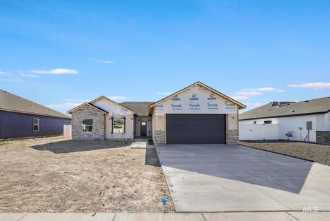 Photo of 2010 Regan St, Jerome, ID 83338 (MLS # 98986973)