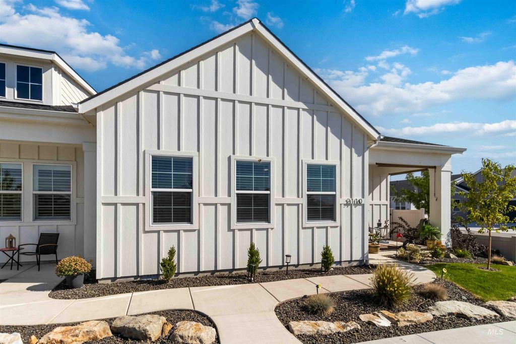 Photo of 2110 N Milestone Way, Star, ID 83669 (MLS # 98971234)