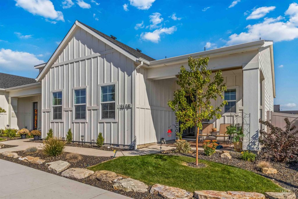 Photo of 2110 N Milestone Way, Star, ID 83669 (MLS # 98971234)