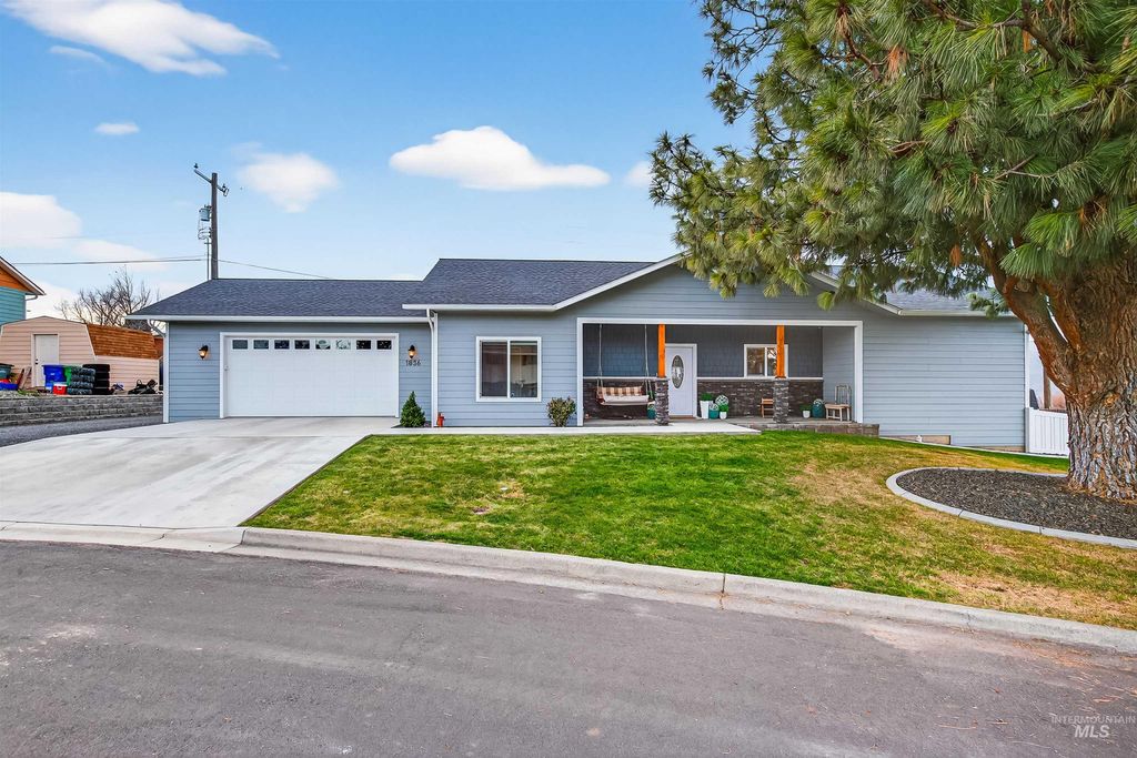 Photo of 1836 Broadview Drive, Lewiston, ID 83501 (MLS # 98976971)