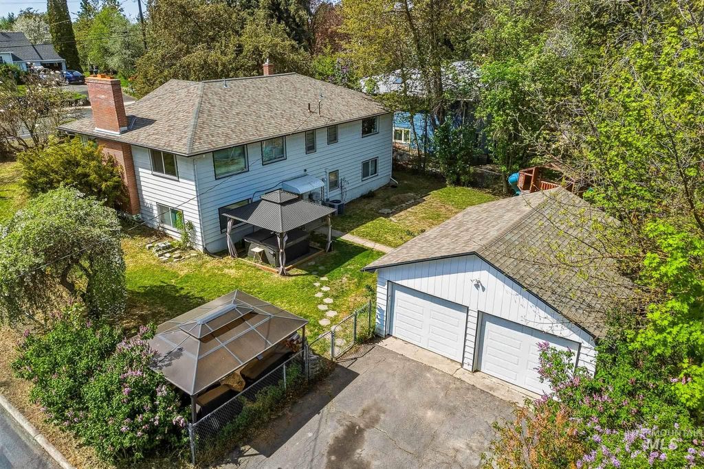 Photo of 906 Orchard Ave, Moscow, ID 83843 (MLS # 98984972)