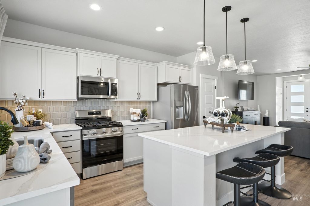 Photo of 10159 Bellevue Ridge St, Nampa, ID 83687 (MLS # 98985407)