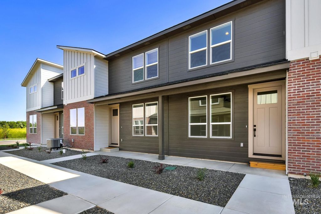 Photo of 2906 Nieve Lane, Caldwell, ID 83605 (MLS # 98972907)