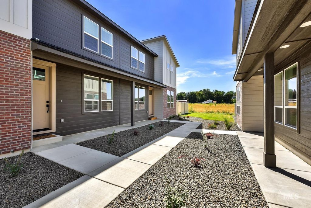 Photo of 2906 Nieve Lane, Caldwell, ID 83605 (MLS # 98972907)