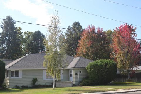 Photo of 1111 E Main Street, Emmett, ID 83617 (MLS # 98964819)