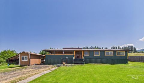 Photo of 169 Main St, Clearwater, ID 83552 (MLS # 98952840)