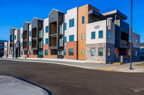 Photo of 4430 E Haystack St #105, Boise, ID 83716 (MLS # 98966798)