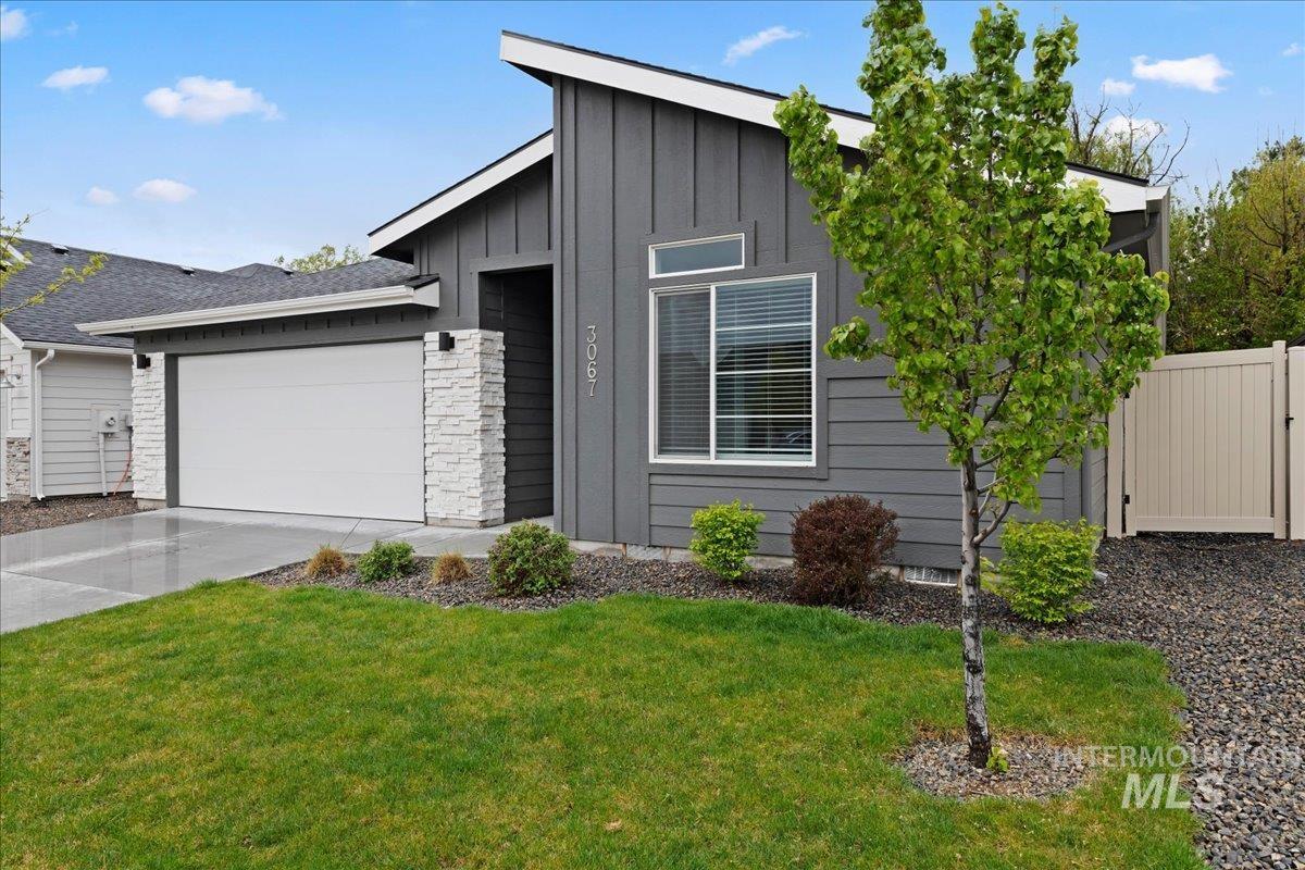 3067 S Green Forest Way