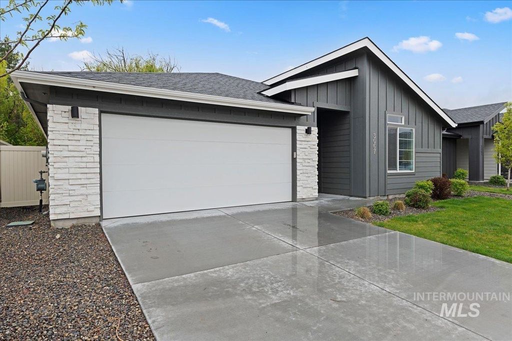 Photo of 3067 S Green Forest Way, Boise, ID 83709 (MLS # 98983564)