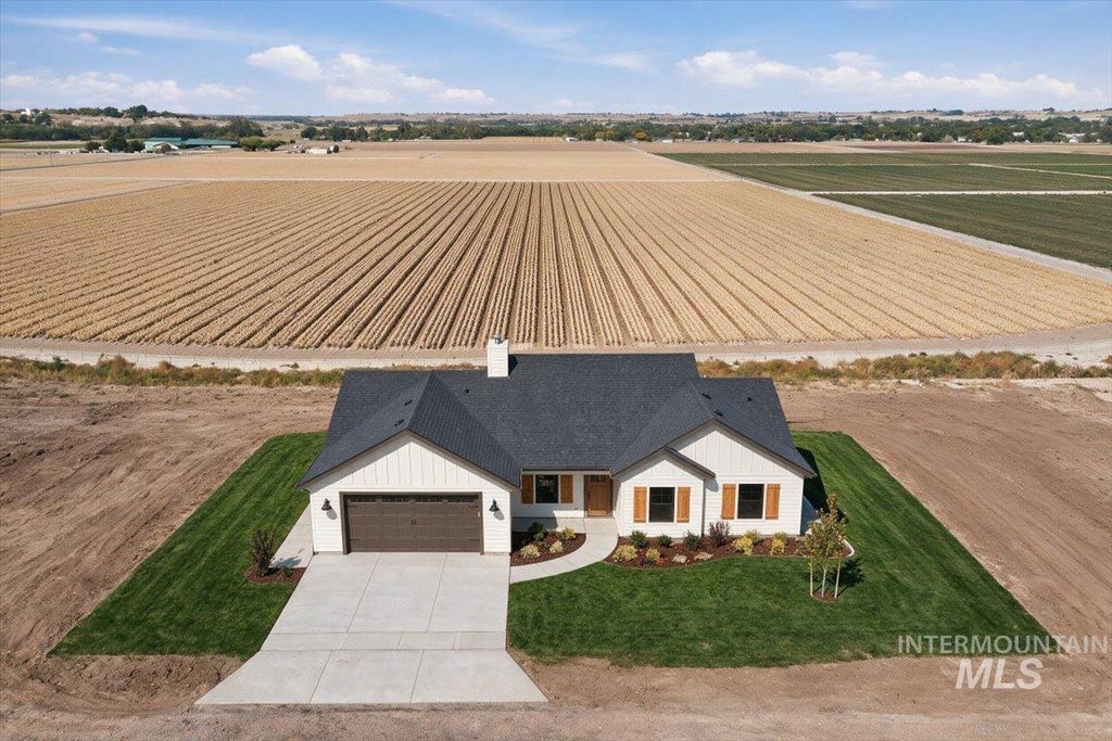 Photo of 3406 Pioneer Rd, Homedale, ID 83628 (MLS # 99002220)