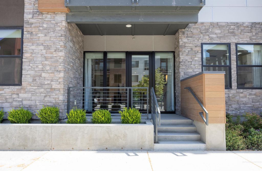 Photo of 3850 E Haystack St #107, Boise, ID 83716 (MLS # 98966118)