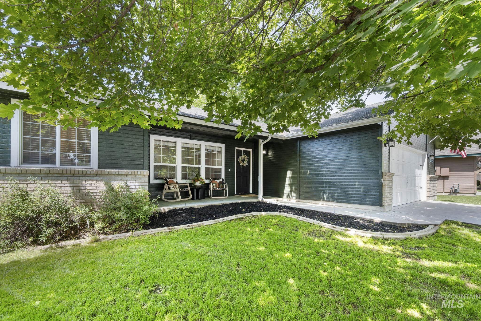 2245 N Sapphire Place