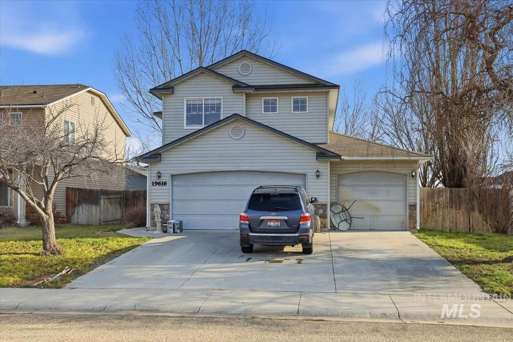 Photo of 19616 Commonwealth Avenue, Caldwell, ID 83605 (MLS # 98971766)