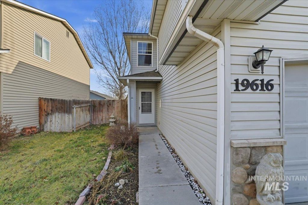 Photo of 19616 Commonwealth Avenue, Caldwell, ID 83605 (MLS # 98971766)