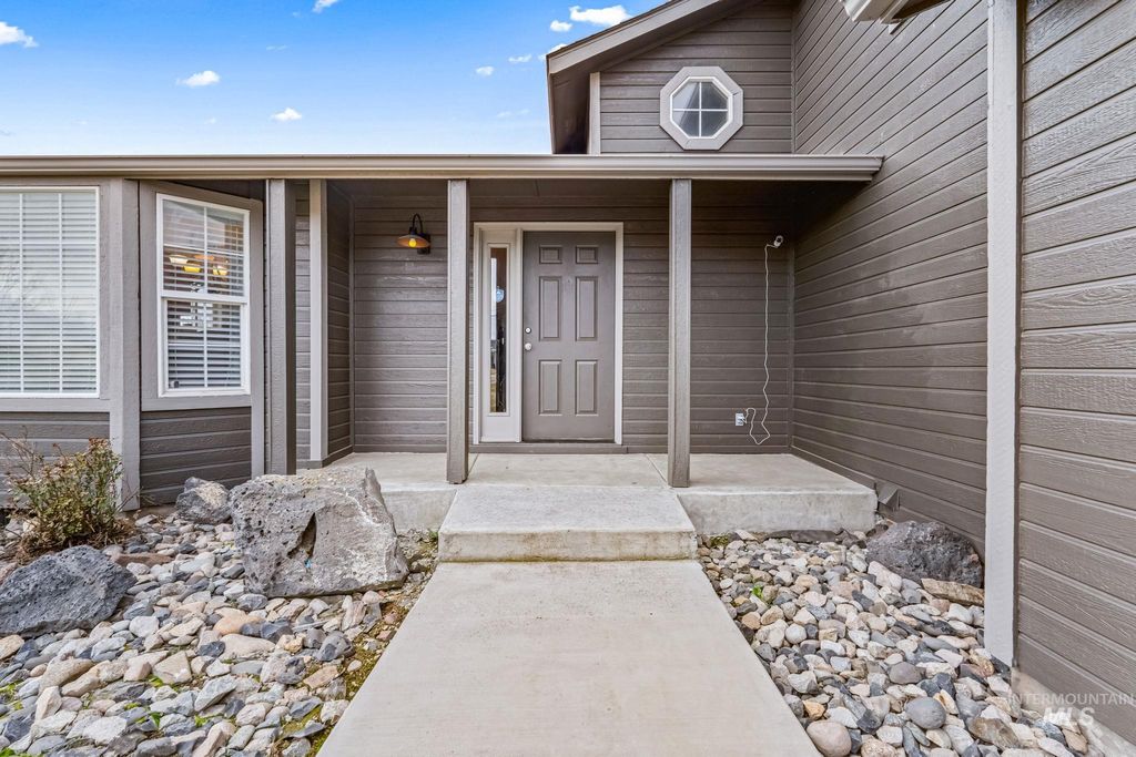 Photo of 7119 Birch Lane, Nampa, ID 83687 (MLS # 98977354)