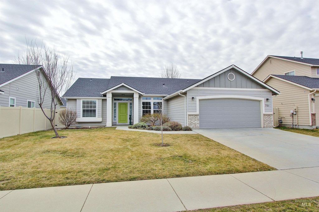 Photo of 701 E Gannett Dr, Meridian, ID 83642 (MLS # 98975817)