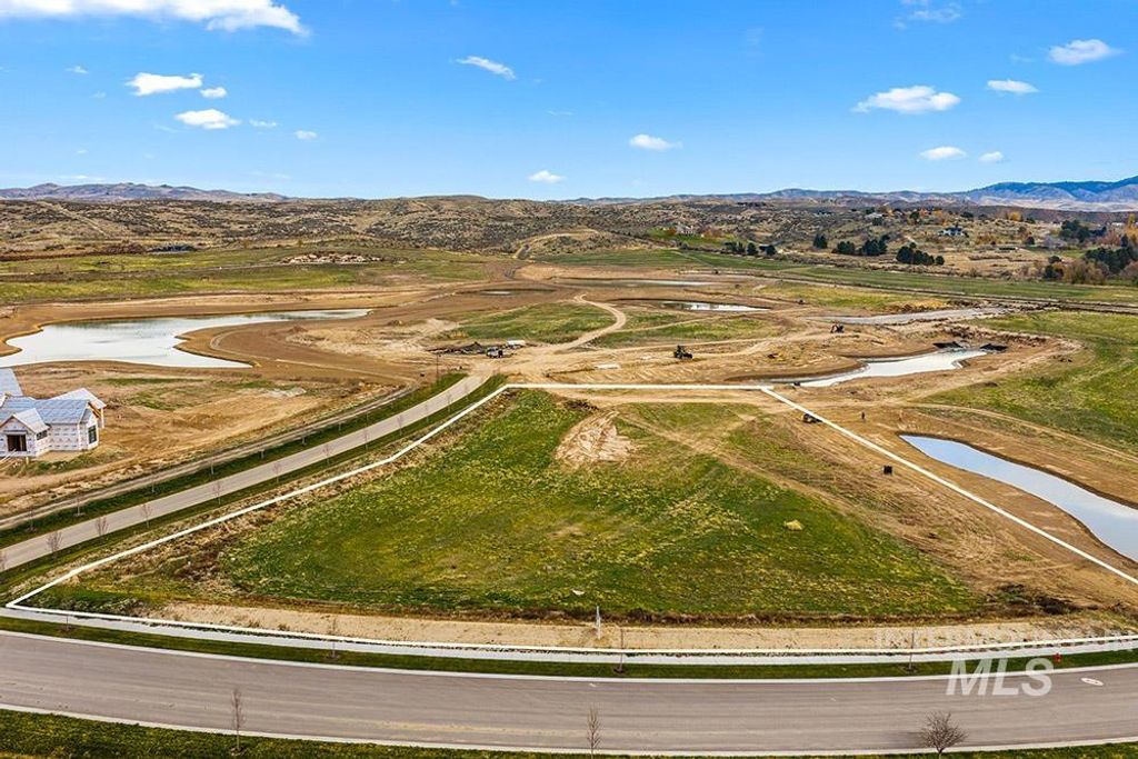 Photo of 362 E Equine Ln #Lot 24, Eagle, ID 83616 (MLS # 98965076)