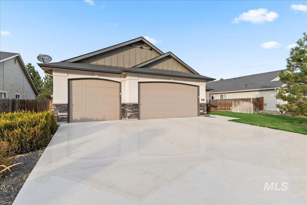 Photo of 10682 Rain Springs St, Nampa, ID 83687 (MLS # 98967375)