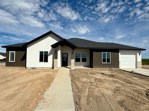 Photo of 1332 E 18th Ave #Lot 1 BLK 9 Becker S, Jerome, ID 83338 (MLS # 98976301)