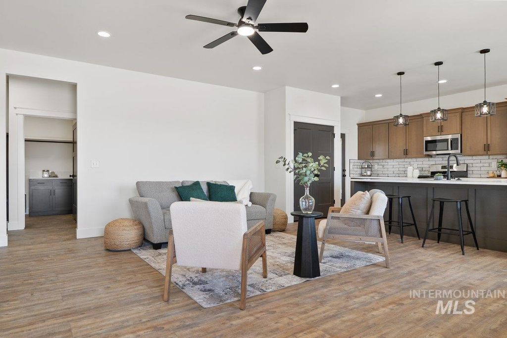 Photo of 1332 E 18th Ave #Lot 1 BLK 9 Becker S, Jerome, ID 83338 (MLS # 98976301)