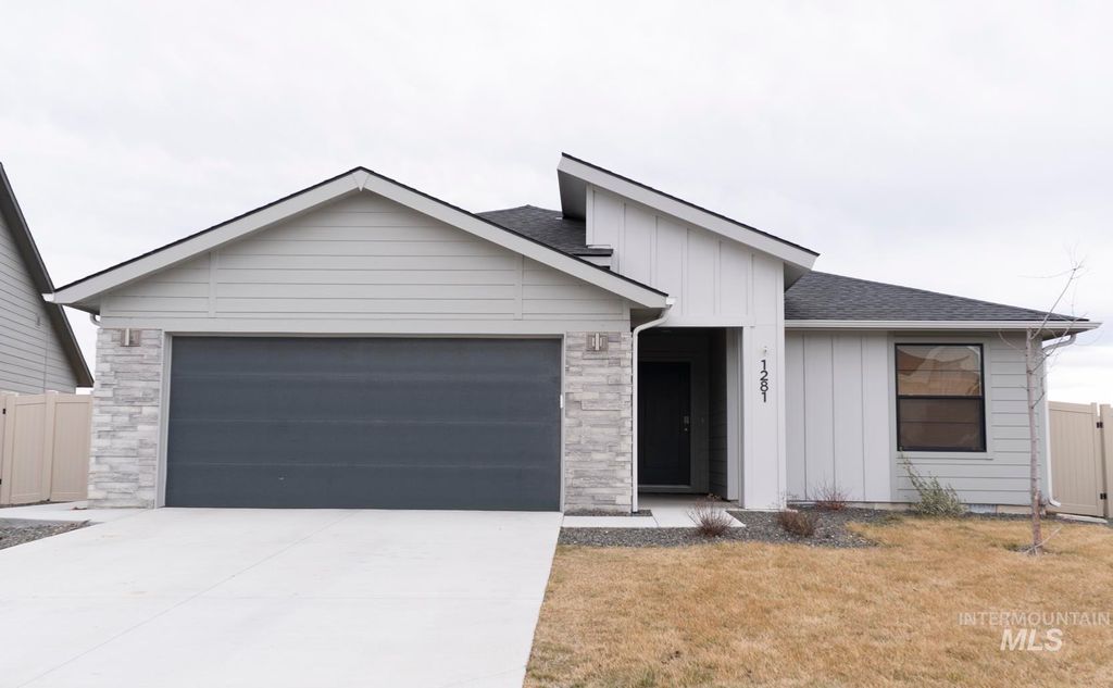 Photo of 1281 W Buffalo River Dr, Meridian, ID 83642 (MLS # 98977980)