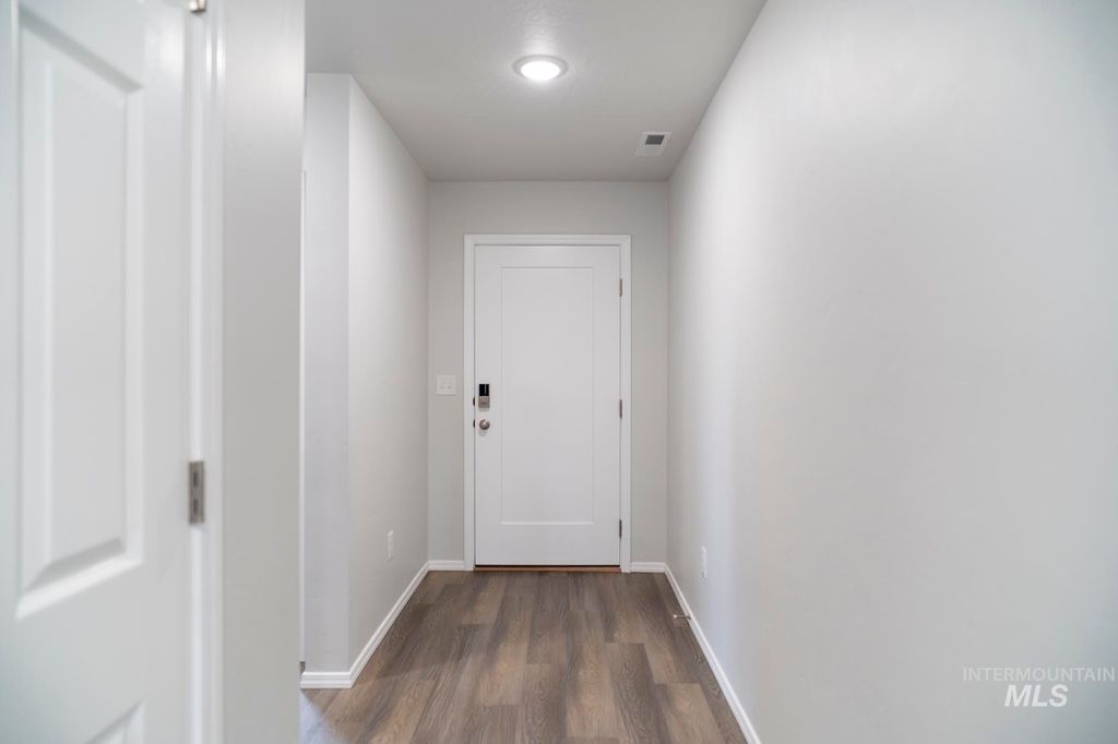 Photo of 1281 W Buffalo River Dr, Meridian, ID 83642 (MLS # 98977980)